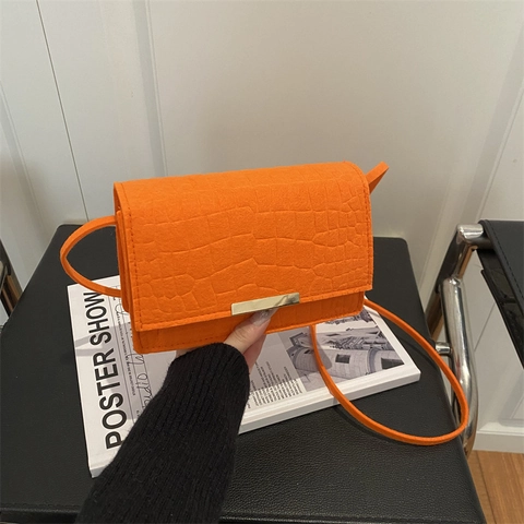 Women Trendy Crocodile Pattern PU Leather Shoulder Bag Fashion Stone Texture Small Square Bag Metal Buckle Crossbody Bag