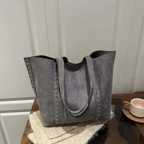Bolso Tote de Gamuza Esmerilada de Gran Capacidad para Mujer Con Remaches de Metal Bolso de Hombro de Moda Casual
