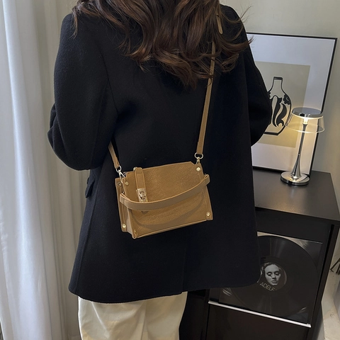 Trend Chic Women PU Leather Shoulder Crossbody Bag Vintage Minimalist Small Square Handbag With Metal Lock Rivet Daily Purse