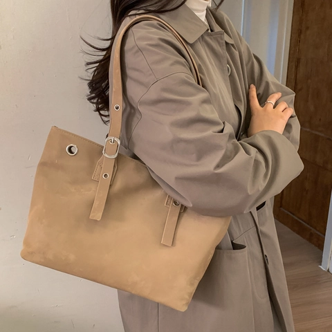 Bolso Tote de Cuero PU Retro para Mujer Gran Capacidad Minimalista Bolso de Hombro Con Ojetes Metálicos Y Hebilla Ajustable