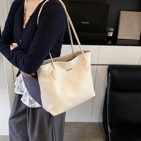 Bolso Tote Minimalista de Cuero PU Con Textura de Lichi para Mujer Bolso de Hombro Retro Gran Capacidad Con Placa de Metal Decorativa