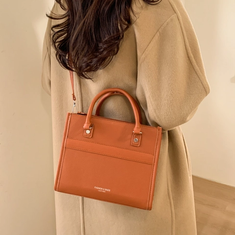 Borsa a Tracolla Piccola Quadrata in Pelle PU da Donna Design con Impunture Minimaliste Borsa Tote Crossbody con Tracolla Regolabile