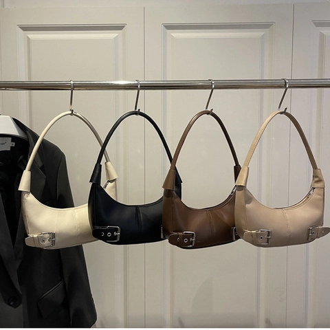 Women's Vintage PU Leather Crescent Underarm Bag Street Trend Shoulder Bag With Silver Buckle Metal Eyelets Solid Color Hobo Handbag