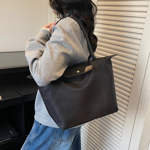 Borsa Tote da Donna Minimalista in Nylon Grande Capacità Borsa a Tracolla Impermeabile Con Finiture in Pelle Handbag da Pendolare