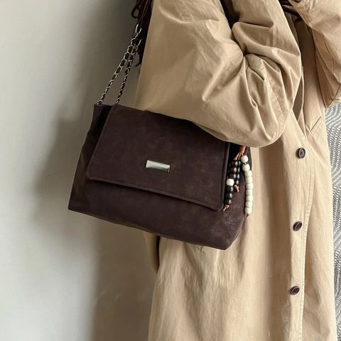 Borsa a Tracolla da Donna in Pelle Sintetica Nubuck Rétro Borsa a Spalla Minimalista di Grande Capacità con Patta e Ciondolo di Perline Cinturino in Catena di Metallo Borsa Tote Casual Quotidiana
