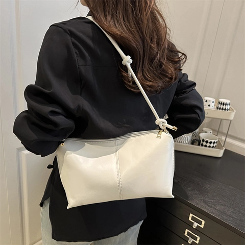 Bolso de Axila de Cuero PU Minimalista para Mujer Bolso de Hombro de Color Sólido Con Detalle de Correa de Nudo Elegante
