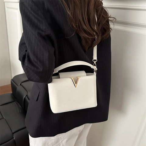 Dames Mode PU Leer Kleine Vierkante Schoudertas Vintage Metalen Gesp Crossbody Tas Dagelijks Woon werkverkeer Eenvoudige Handtas