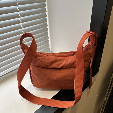 Bolso Bandolera de Nailon para Mujer Moda Gran Capacidad Tote Bolso de Hombro Correa Ancha Ajustable Color Sólido Bolso Hobo de Media Luna