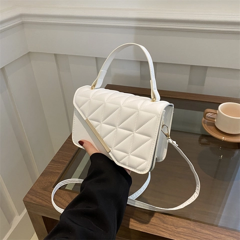 Women Quilted Handbag Small Square PU Leather Crossbody Bag Rhomboid Pattern Single Shoulder Bag With Metal Decor