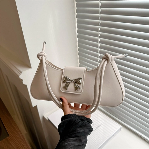 Nuova Borsa Sottoascellare da Donna alla Moda in Pelle PU Tinta Unita Piccola Borsa Quadrata con Fiocco in Metallo Quotidiana a Tracolla
