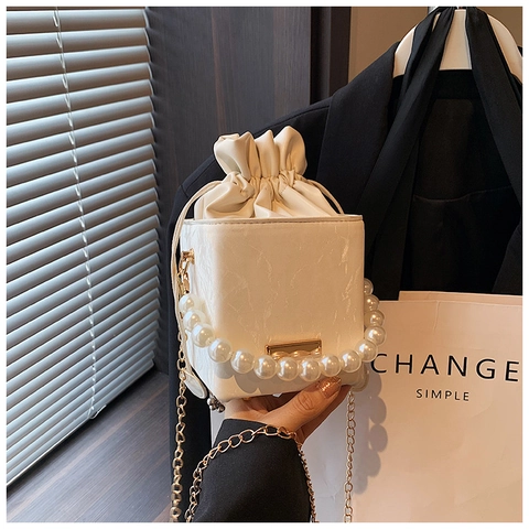 Bolso de Hombro Elegante para Mujer Textura de Mármol Cuero PU Asa de Perla Mini Bolso Cubo de Moda Con Cadena Cordón Bolso