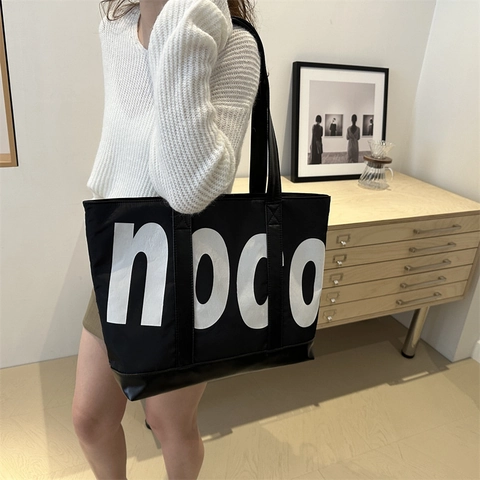 Grand Sac Cabas en Toile pour Femmes Sac à Épaule Tendance avec Impression de Lettres Sac à Main Chic pour Travail Navettage et Shopping