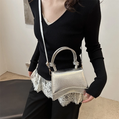 Petit Sac Carré Motif Crocodile Tendance Française Femmes Style Hourglass Fond Incurvé Sac à Épaule Bandoulière Poignée Nœud