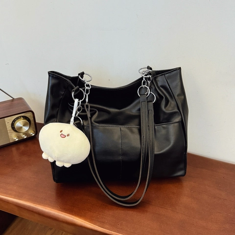 Bolso Tote de Mujer de Gran Capacidad en Cuero PU con Colgante de Felpa Correa de Hombro de Cadena Metálica Bolso de Hombro Casual