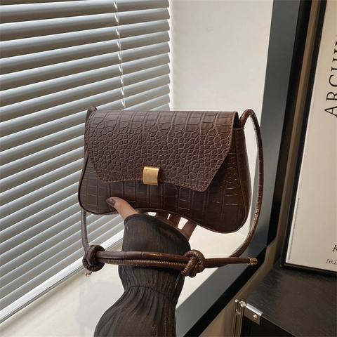 Petit Sac à Épaule Carré pour Femmes en Cuir PU Motif Crocodile Sac Bandoulière Minimaliste Rétro Avec Boucle Dorée