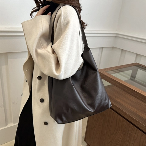 Minimalist Large Capacity Women PU Leather Tote Bag Solid Color Hobo Shoulder Bag For Everyday Commute Fashion Satchel Bag