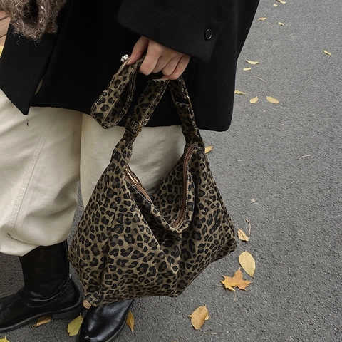 Borsa a Tracolla da Donna in Tela con Stampa Leopardata Grande Capacità Trendy Hobo Tote Bag per Uso Quotidiano Moda Streetwear