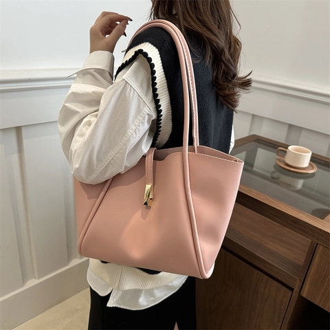 Sac Fourre-Tout en Cuir PU pour Femme Grande Capacité Minimaliste Vintage Sac à Épaule Avec Boucle en Métal Sac Sous le Bras de Bureau Quotidien