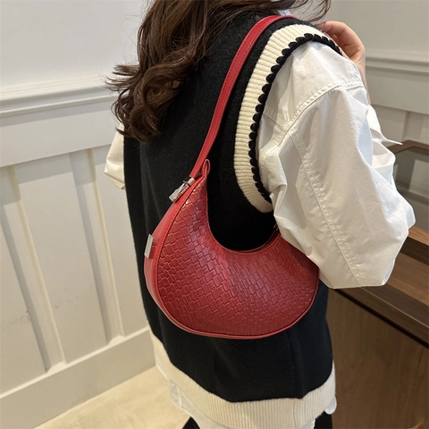 Women PU Leather Crescent Shoulder Bag Solid Color Crocodile Pattern Woven Underarm Hobo Bag Vintage Minimalist Handbag