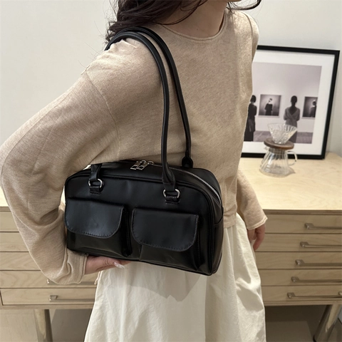 Sac Épaule Vintage en Cuir PU pour Femmes Avec Deux Poches Avant Grand Cabas Minimaliste pour le Quotidien et Style de Bureau Élégant