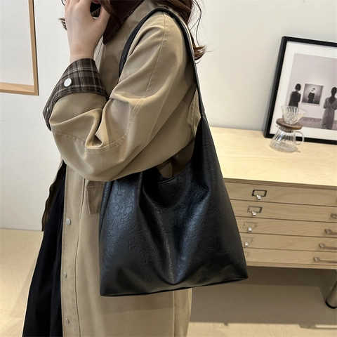 Sac à Bandoulière Grande Capacité en Cuir PU pour Femmes Sac Fourre-Tout Hobo Coréen Rétro Sac Sous-Bras Minimaliste Navetteur