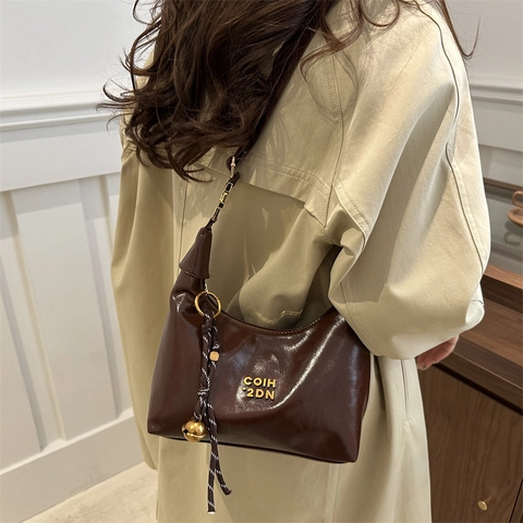 Vintage PU Leather Underarm Bag For Women Fashion Glossy Solid Color Shoulder Bag With Detachable Strap Elegant Pendant