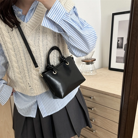 Women Retro PU Leather Bucket Bag Minimalist Knot Handle Shoulder Bag Fashion Debossed Crossbody Bag Handbag For Daily