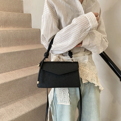Borsa a Tracolla Piccola Quadrata Donna in Pelle PU con Quadrifoglio Sbalzato Manico a Nodo Patta a Busta Borsa Moda Casual