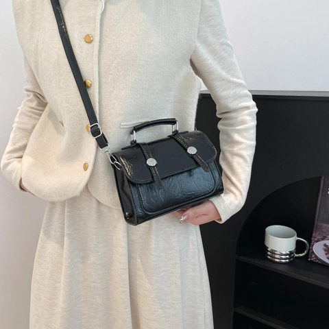 Bolso Cuadrado Retro Para Mujer En Cuero PU Metalizado Diseño De Nicho Bolso De Mano Moderno Con Correa Ajustable