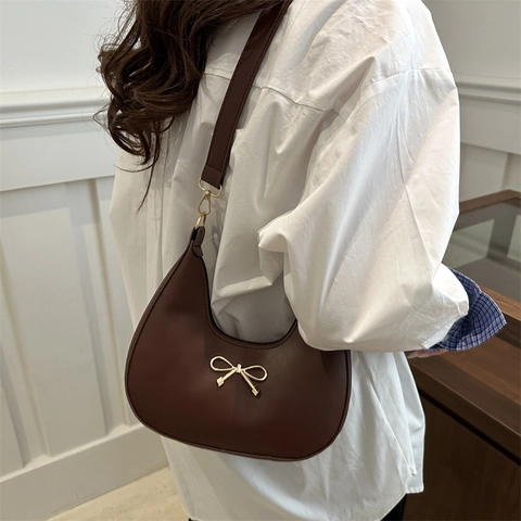 Mode Vrouwen PU Leer Hobo Tas Gouden Strik Decoratieve Okseltas Frans Retro Crescent Schoudertas Elegante Dagelijkse Tas