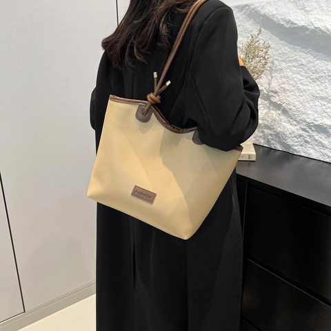 Vintage Large Capacity PU Leather Tote Bag For Women Fashion Knot Shoulder Bag Minimalist Commuter Handbag Solid Color