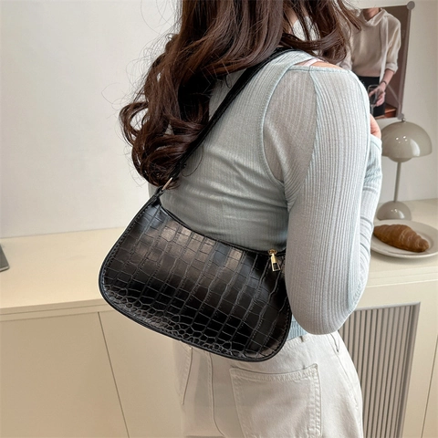 Women Retro Croc Effect Underarm Bag Minimalist PU Leather Shoulder Bag Fashion Zipper Half Moon Small Square Bag