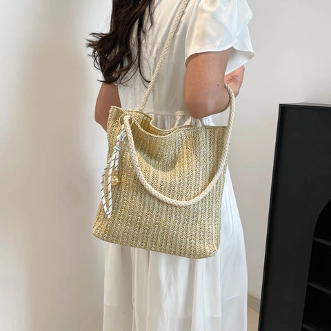 Grand Sac Fourre-Tout en Paille Tissée pour Femmes Sac à Épaule de Plage Décontracté Avec Pendentif Ruban Clochette Main Élégant