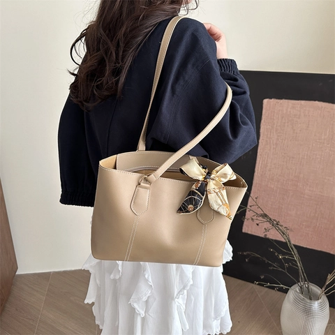 Borsa Tote in Pelle PU Retrò per Donna Grande Capacità Cuciture a Contrasto Borsa a Tracolla Con Sciarpa Decorativa Borsa da Ufficio