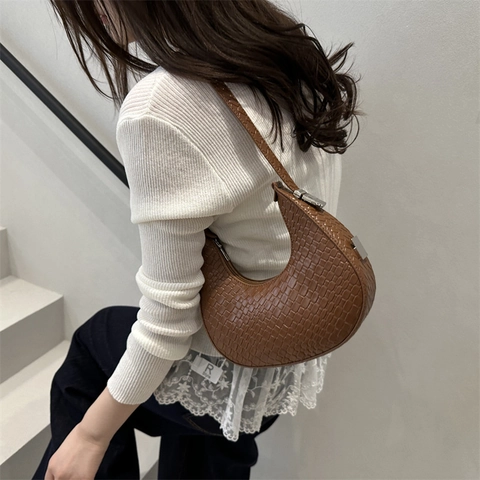 Bolso de Hombro para Mujer de Cuero PU con Diseño de Media Luna y Patrón Tejido Estilo Retro Hobo para Moda Callejera