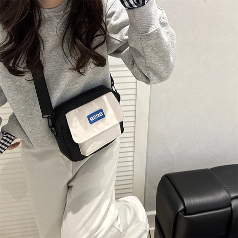 Sac Bandoulière Carré Tendance Femmes Casual Mode Sac à Épaule Sangle Réglable Design de Couture Petit Sac Quotidien Cadeau