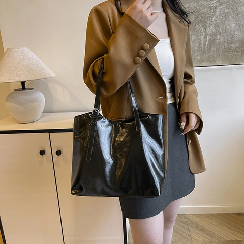 Women's Glossy PU Leather Large Capacity Tote Bag Korean Minimalist Solid Color Shoulder Bag Adjustable Strap Commuter Handbag