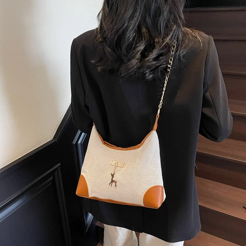 Sac à Bandoulière en Canevas Tissé pour Femmes Sac Tote Bloc de Couleur Avec Pendentif Cerf Chaîne Or Minimaliste Rétro