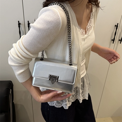 Trendy Patent Leather Chain Shoulder Bag For Women Retro Small Square Crossbody Purse With Metal Geometric Lock Fashion Handbag