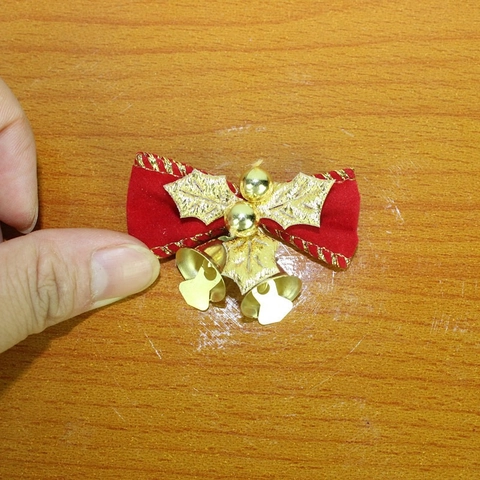 Mini Ornamento Sospeso con Fiocco di Velluto Natalizio con Campanelli e Foglie d'Oro per Decorazione Albero di Natale Fai da Te