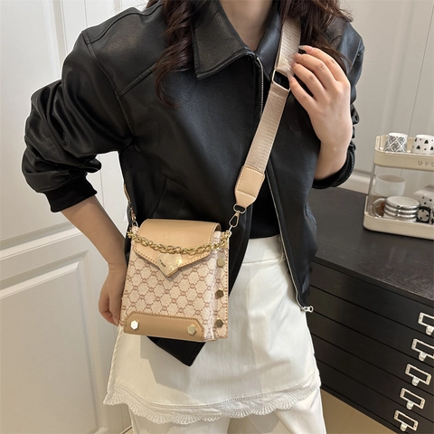 Vintage Monogram PU Leather Small Square Bag With Heart Lock Gold Chain Wide Woven Strap Shoulder Crossbody Bag For Women