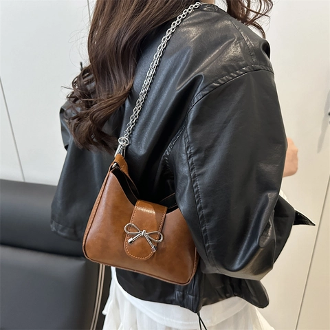 Bolso Bandolera de Cuero PU Con Lazo para Mujer Bolso de Hombro Cuadrado Pequeño Bolso de Axila Color Sólido Con Cadena