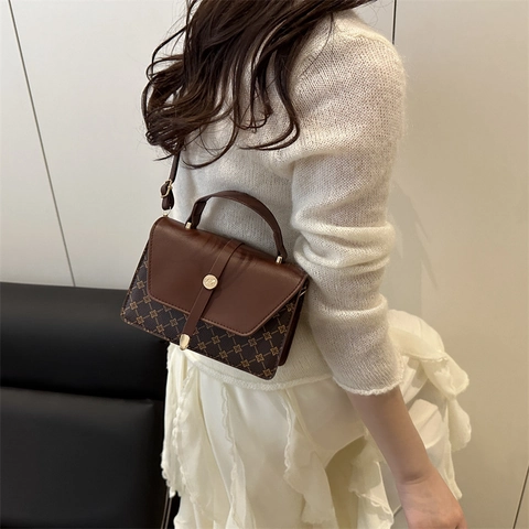 Borsa a Tracolla da Donna in Pelle PU Vintage con Monogramma Elegante Borsa a Mano Quadrata per l'Ufficio e la Moda Quotidiana