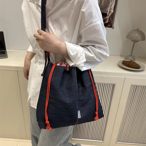 Borsa a Secchiello in Tela di Grande Capacità per Donna Moda Borsa a Tracolla con Coulisse e Fodera a Quadri Borsa Street Style
