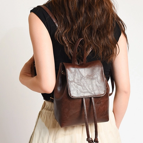 Mochila Pequeña de Cuero PU Vintage para Mujer Elegante Cordón de Ajuste Flip Cover Diario Conmutador Moda Viaje Escuela Mini Bolsa