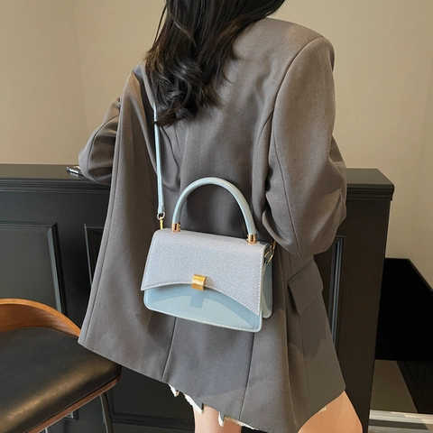 Borsa a Tracolla Piccola Quadrata in Pelle PU di Tendenza Donna Moda Semplice Borsa a Tracolla Elegante Borsa a Mano Pendolare Con Fibbia in Metallo