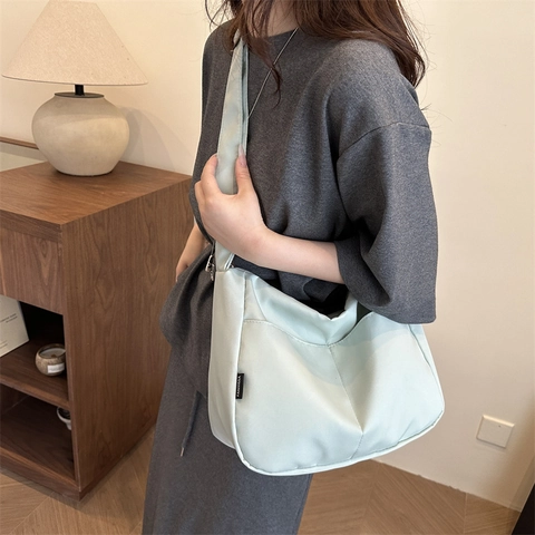 Borsa Tote in Nylon da Donna di Grande Capacità Semplice Borsa a Tracolla Casual Tinta Unita per Scuola Pendolare Moda