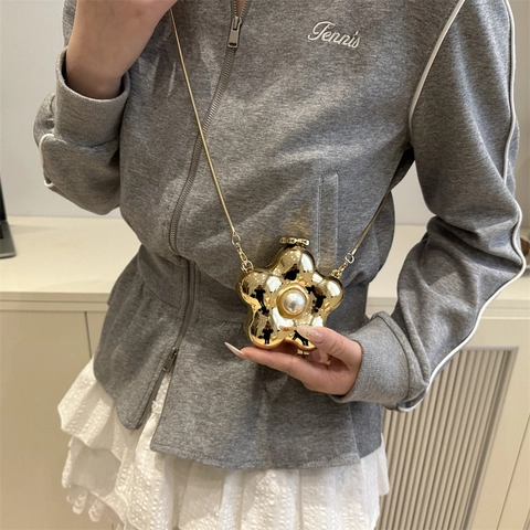 Elegant Flower Shaped Mini Metallic Shoulder Bag Pearl Embellishment Mirror Finish Snake Chain Crossbody Evening Purse For Women