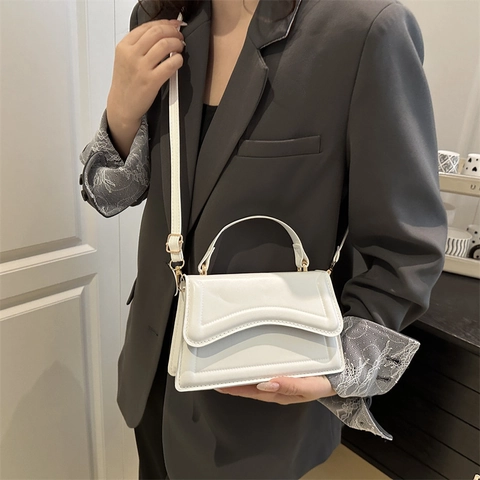 Borsa a Tracolla da Donna Design di Nicchia con Patta a Onde Tinta Unita in Pelle PU Borsa a Mano Casual con Manico