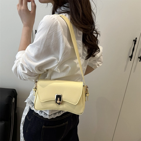 Borsa a Spalla Sottobraccio in Pelle PU Chic da Donna Con Fibbia in Metallo Tinta Unita Minimalista Dolce Borsa a Tracolla Piccola Quadrata